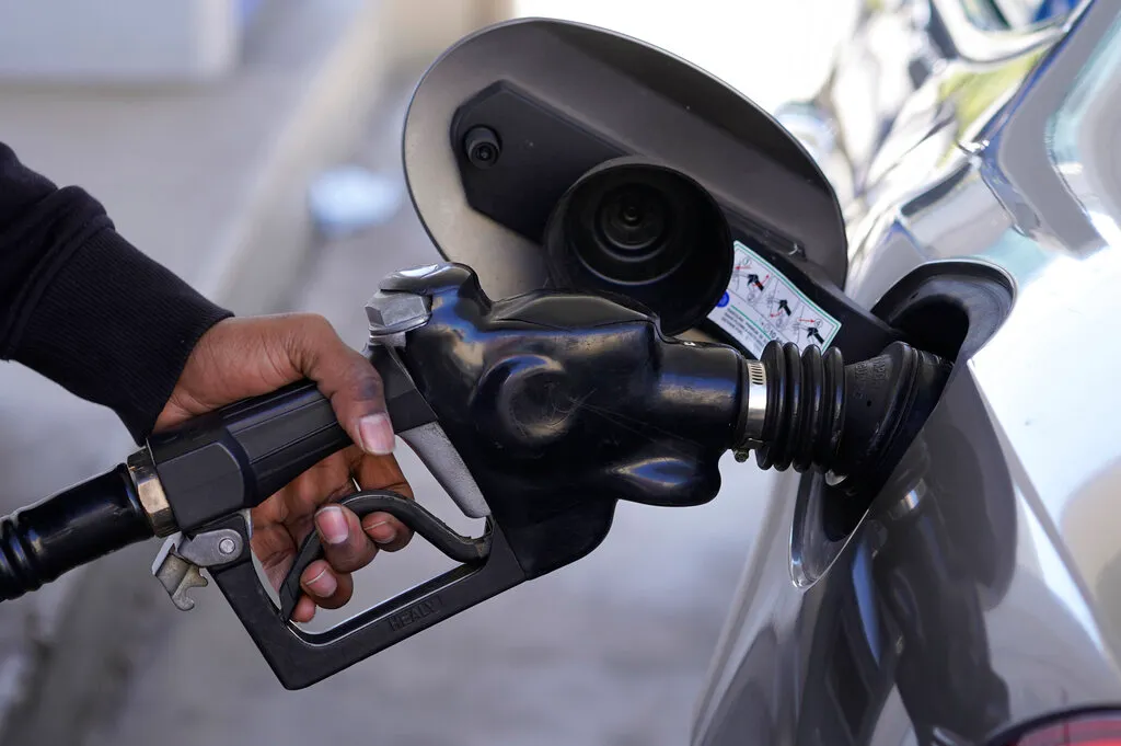 How could gas prices in the Pittsburgh area be impacted by tariffs?