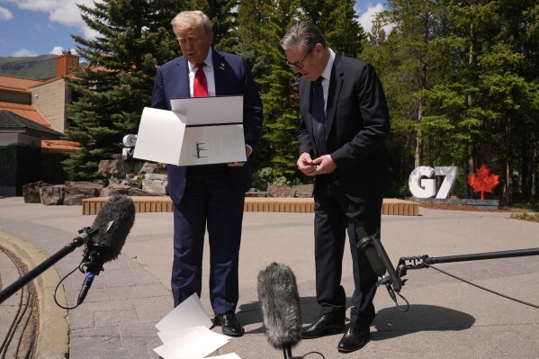 Trump Announces Newly Signed Trade Deal With Starmer—Then Immediately Drops It