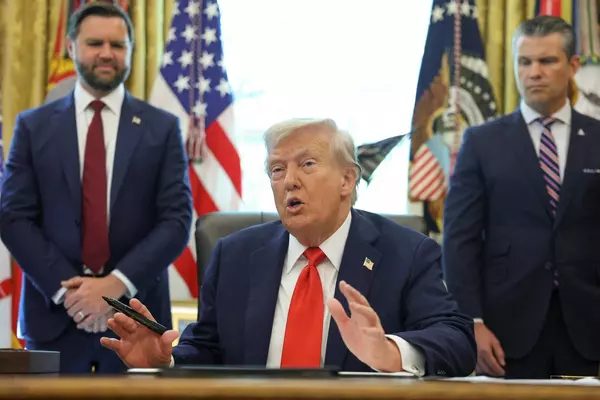Illinois governor hits back after Trump mocks his weight: ‘It takes one to know one’